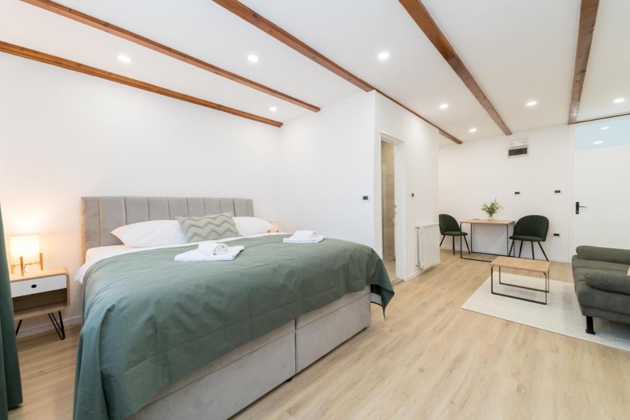 Bb Olive Bed & Breakfast Seget  Bagian luar foto