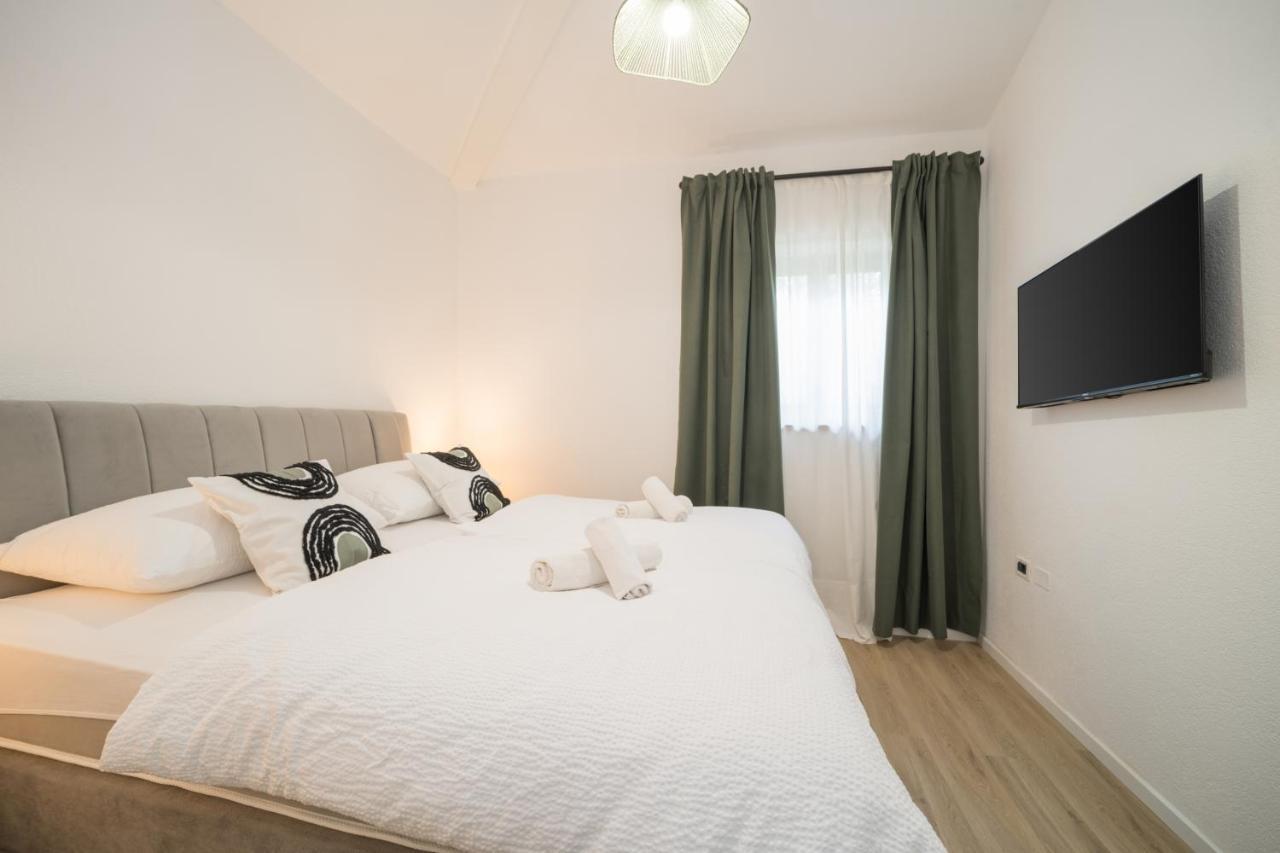 Bb Olive Bed & Breakfast Seget  Bagian luar foto
